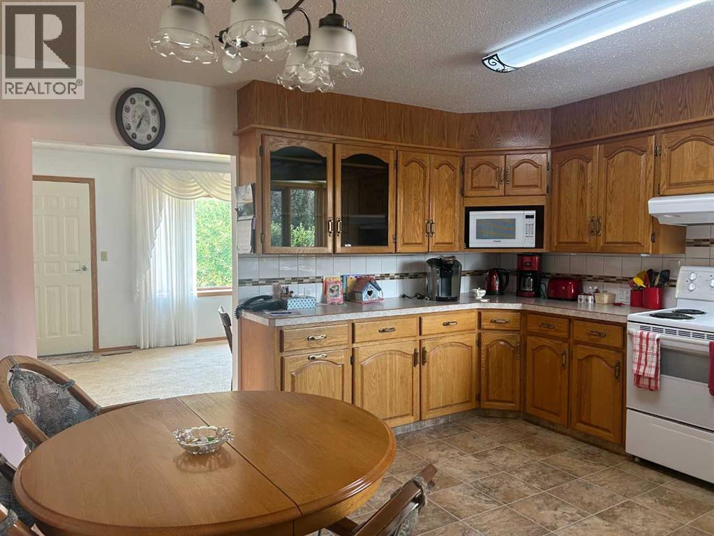 315 3 Avenue N, Vauxhall, Alberta  T0K 2K0 - Photo 10 - A2331674