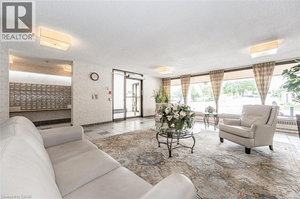 65 Westmount Road Unit# 211, Waterloo, Ontario  N2L 5G6 - Photo 4 - 40838098