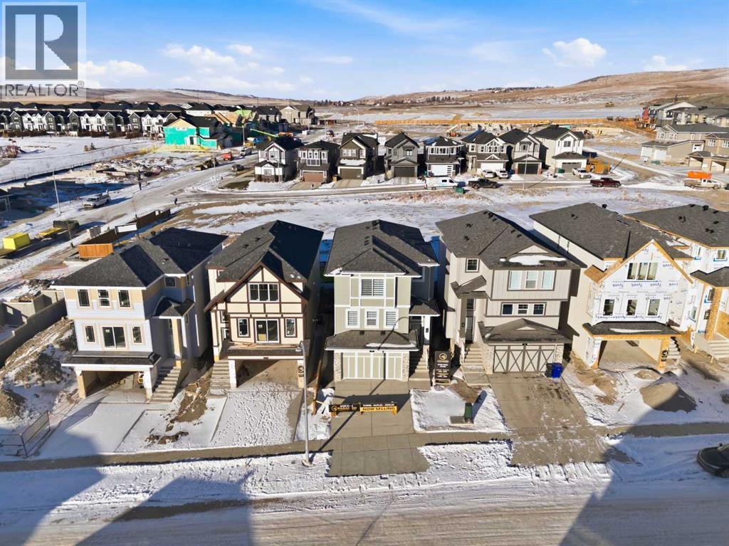 105 Heritage Boulevard, Cochrane, Alberta  T4C 3G8 - Photo 45 - A2327138