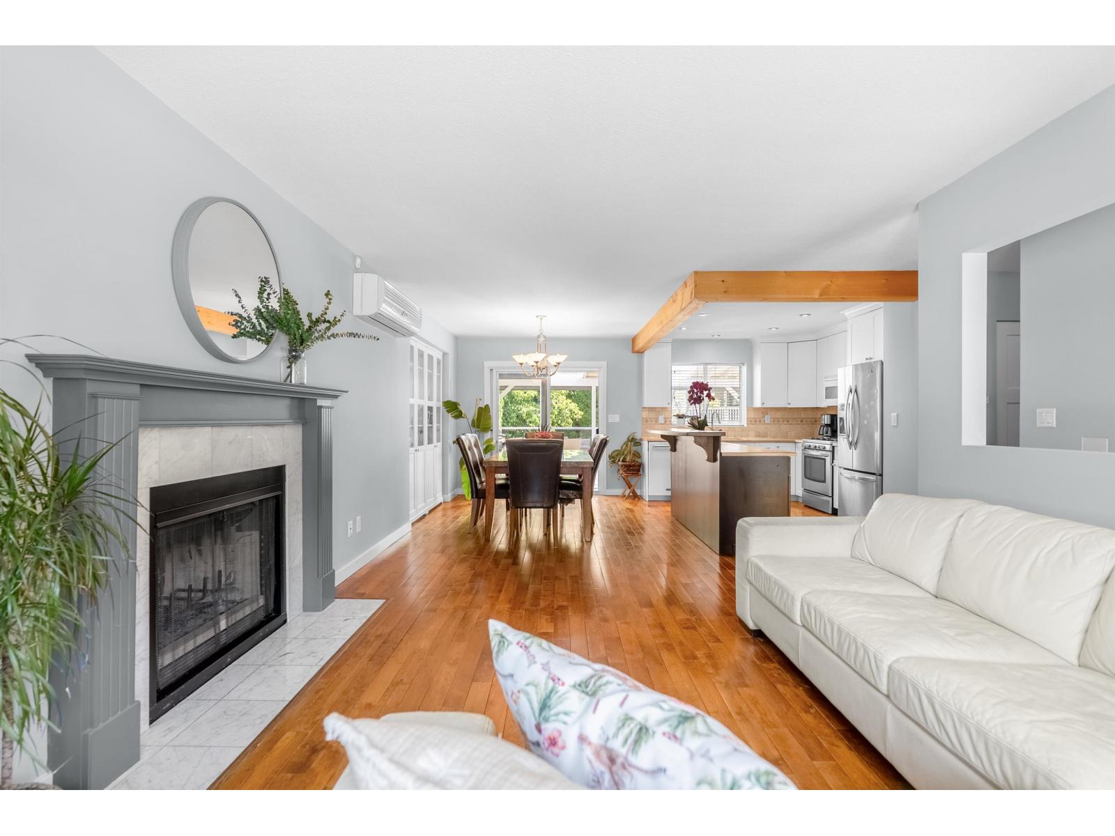 9242 209a Crescent, Langley, British Columbia  V1M 1T5 - Photo 4 - R3149737