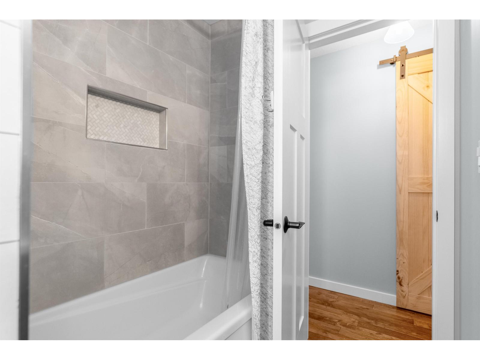 9242 209a Crescent, Langley, British Columbia  V1M 1T5 - Photo 16 - R3149737