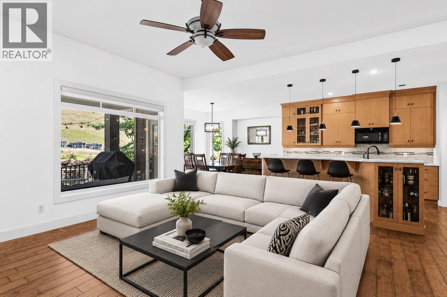 1601 Tower Ranch Boulevard, Kelowna, British Columbia  V1P 1P9 - Photo 4 - 10387434