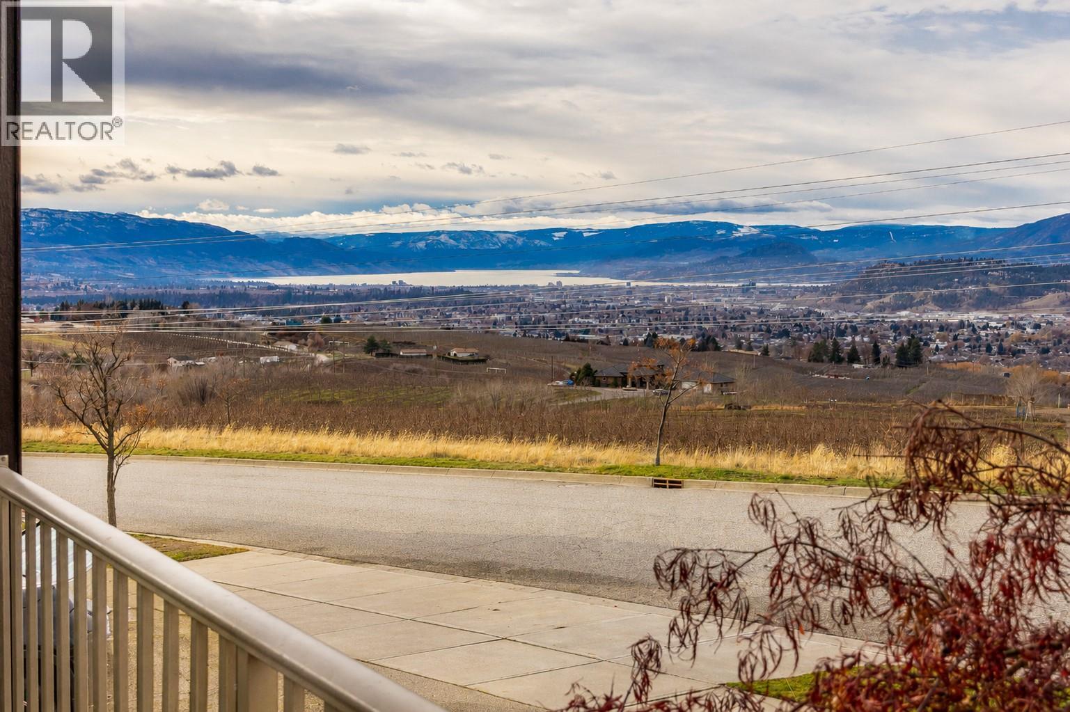 1601 Tower Ranch Boulevard, Kelowna, British Columbia  V1P 1P9 - Photo 6 - 10387434