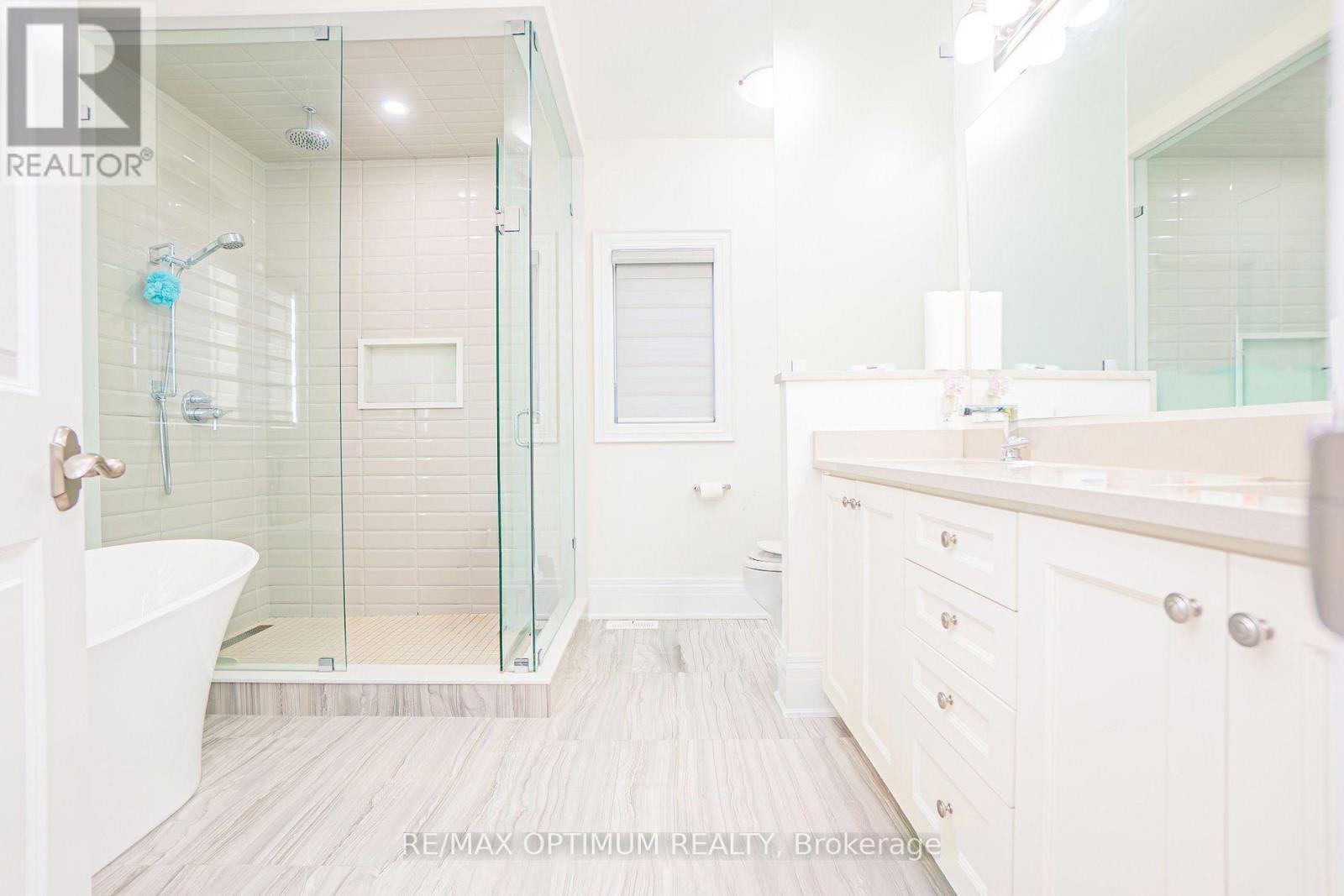 53 Kinburn Crescent, Vaughan, Ontario  L3L 0E9 - Photo 16 - N13618600