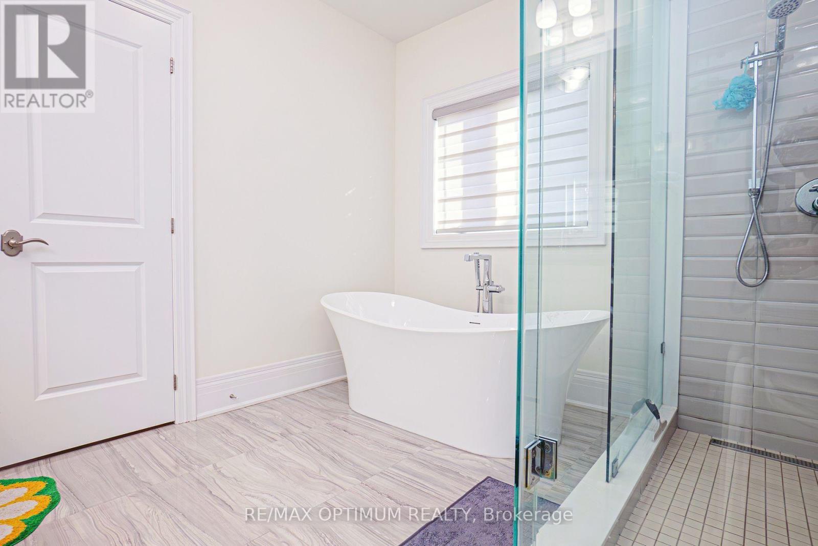 53 Kinburn Crescent, Vaughan, Ontario  L3L 0E9 - Photo 17 - N13618600
