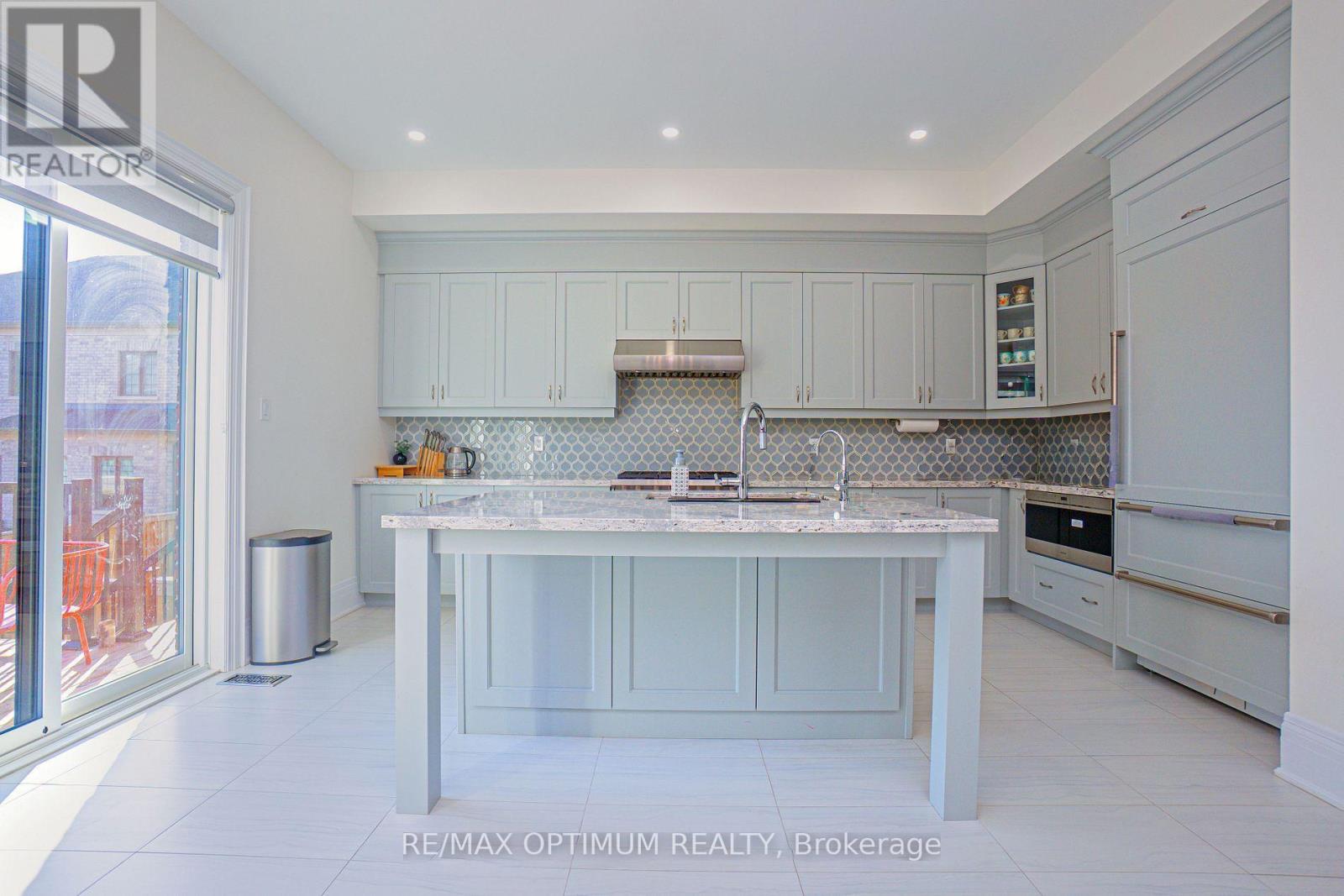 53 Kinburn Crescent, Vaughan, Ontario  L3L 0E9 - Photo 6 - N13618600
