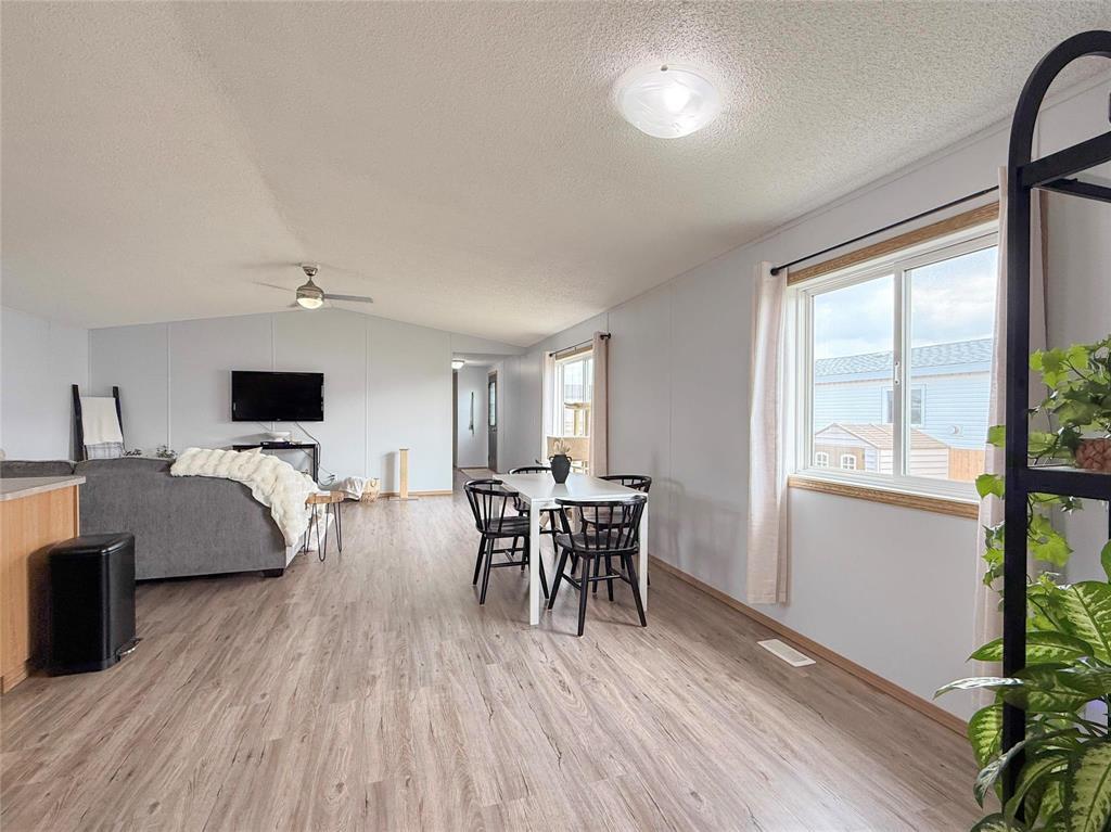 633 Campbell Cove, Brandon, Manitoba  R7A 7X2 - Photo 7 - 202618964