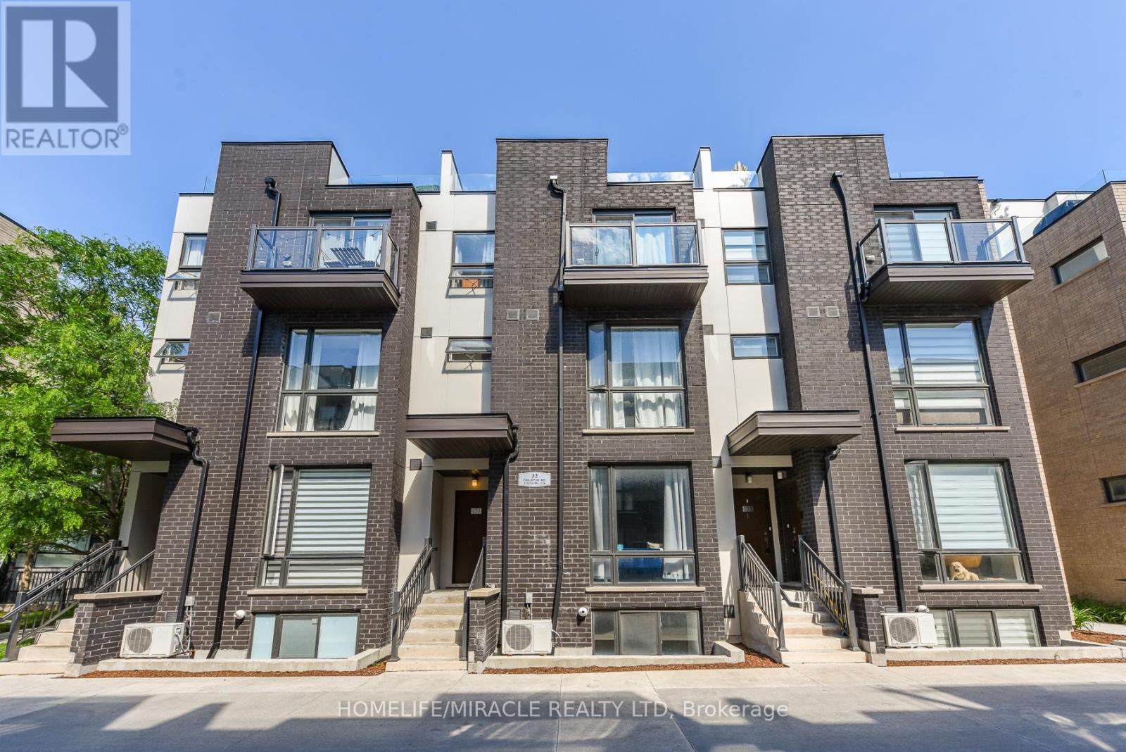 122 - 32 Fieldway Road, Toronto, Ontario M8Z 0E3 - Photo 1 - W13618604