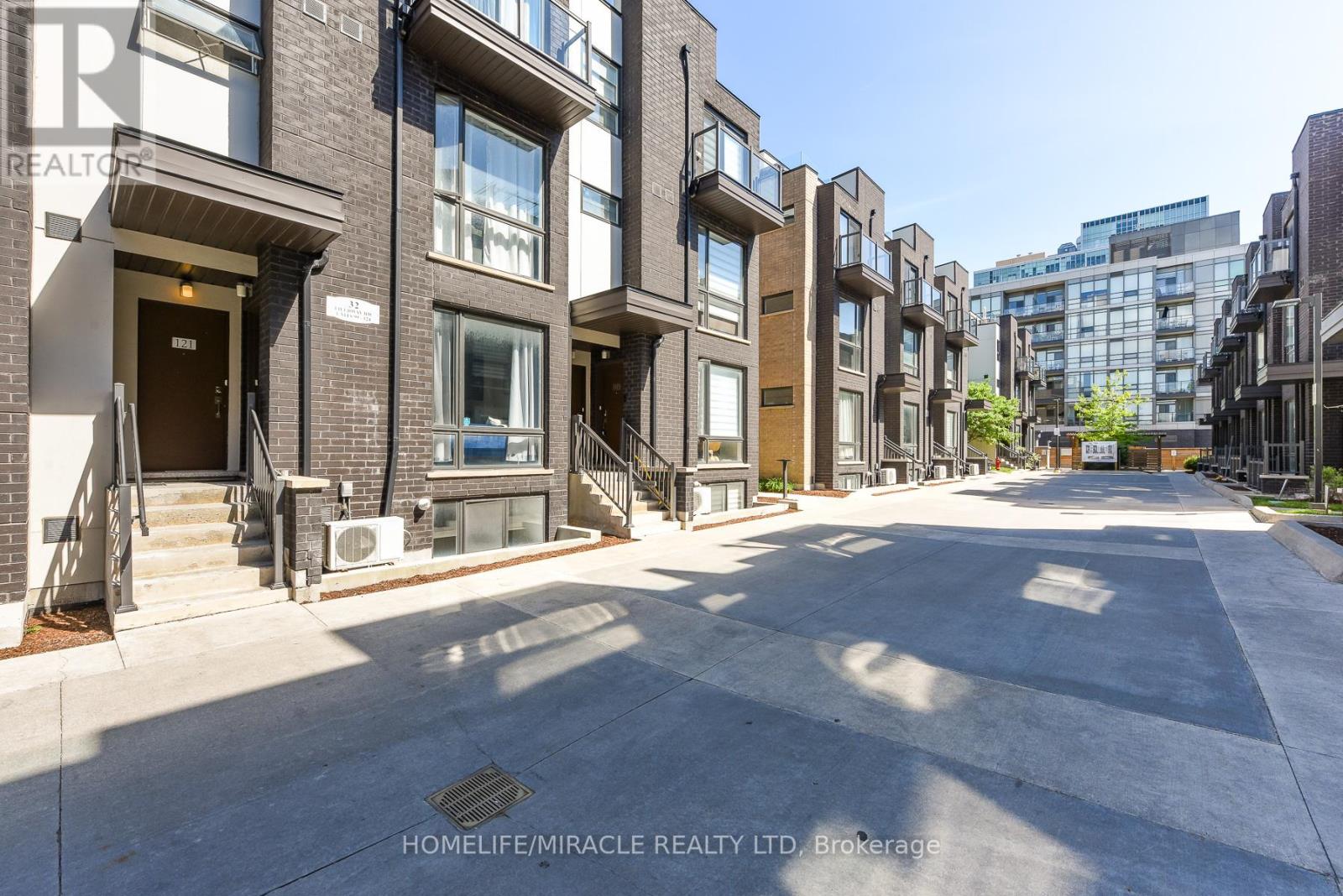 122 - 32 Fieldway Road, Toronto, Ontario M8Z 0E3 - Photo 2 - W13618604