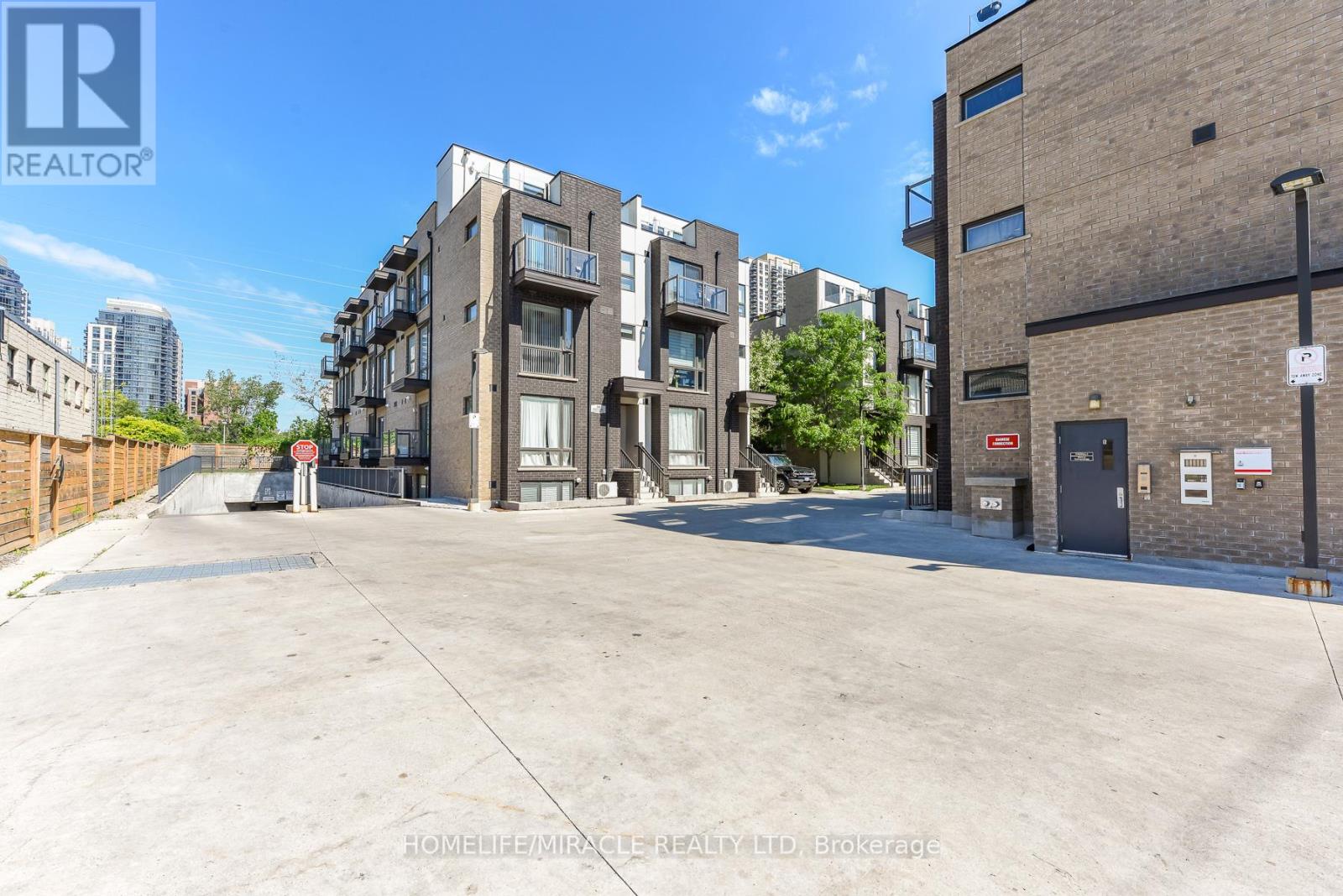 122 - 32 Fieldway Road, Toronto, Ontario M8Z 0E3 - Photo 7 - W13618604