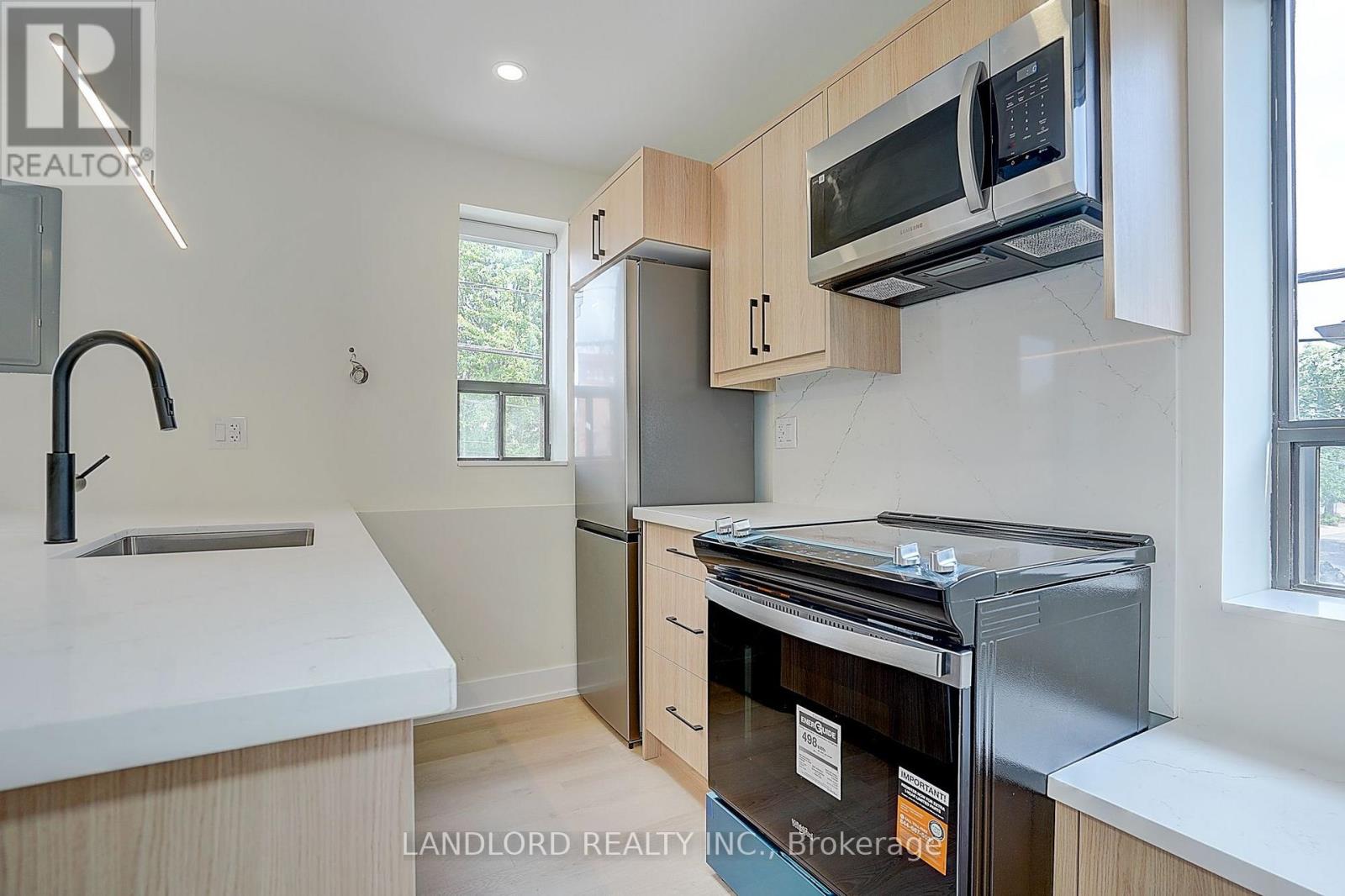 201 - 240 Durie Street, Toronto, Ontario M6S 3G1 - Photo 13 - W13618632