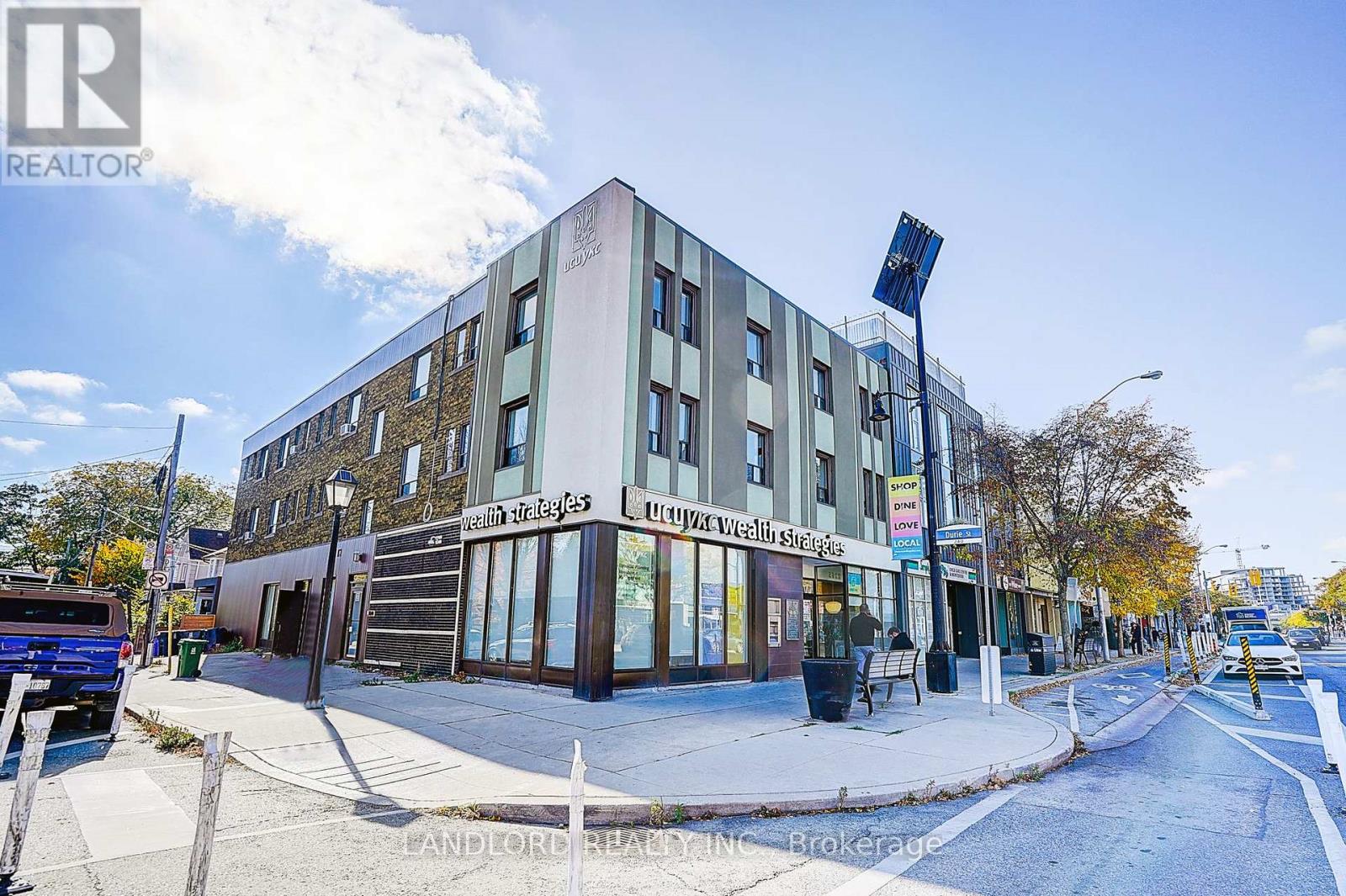 201 - 240 Durie Street, Toronto, Ontario M6S 3G1 - Photo 2 - W13618632