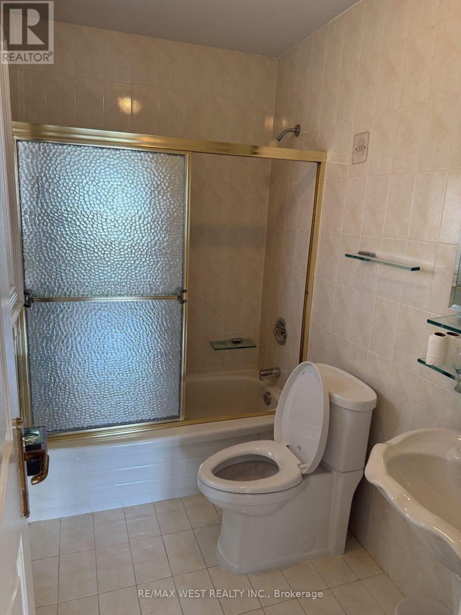 10 Norris Place, Toronto, Ontario  M9M 1K6 - Photo 21 - W13618636