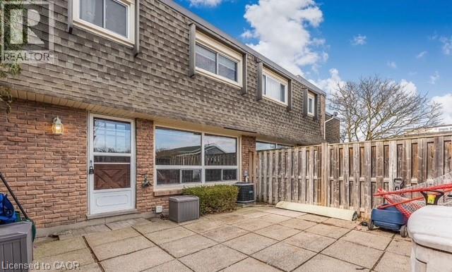 5 Woodlawn Court Unit# 102, Grimsby, Ontario  L3M 3T4 - Photo 1 - 40852092