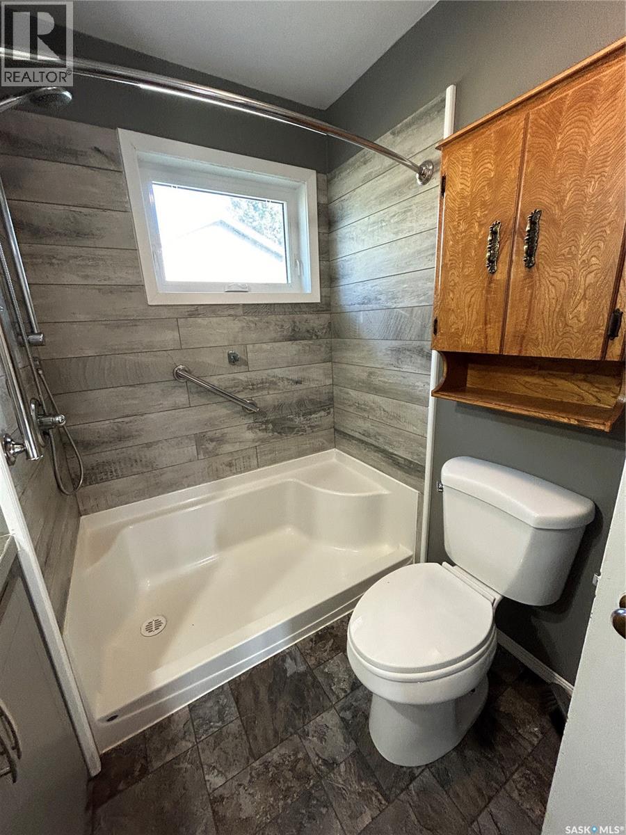 401 2nd Avenue N, Rose Valley, Saskatchewan  S0E 1M0 - Photo 6 - SK044018