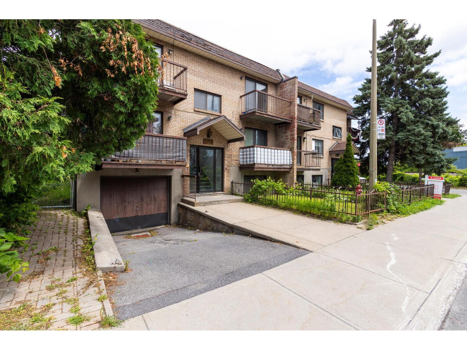 2335 Av. Montclair Montréal (Côte-des-Neiges/Notre-Dame-de-Grâce) Quebec Canada H4B2H9 3