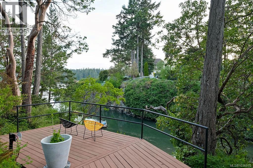 317 Bessborough Close, View Royal, British Columbia  V9B 3M3 - Photo 29 - 1036070