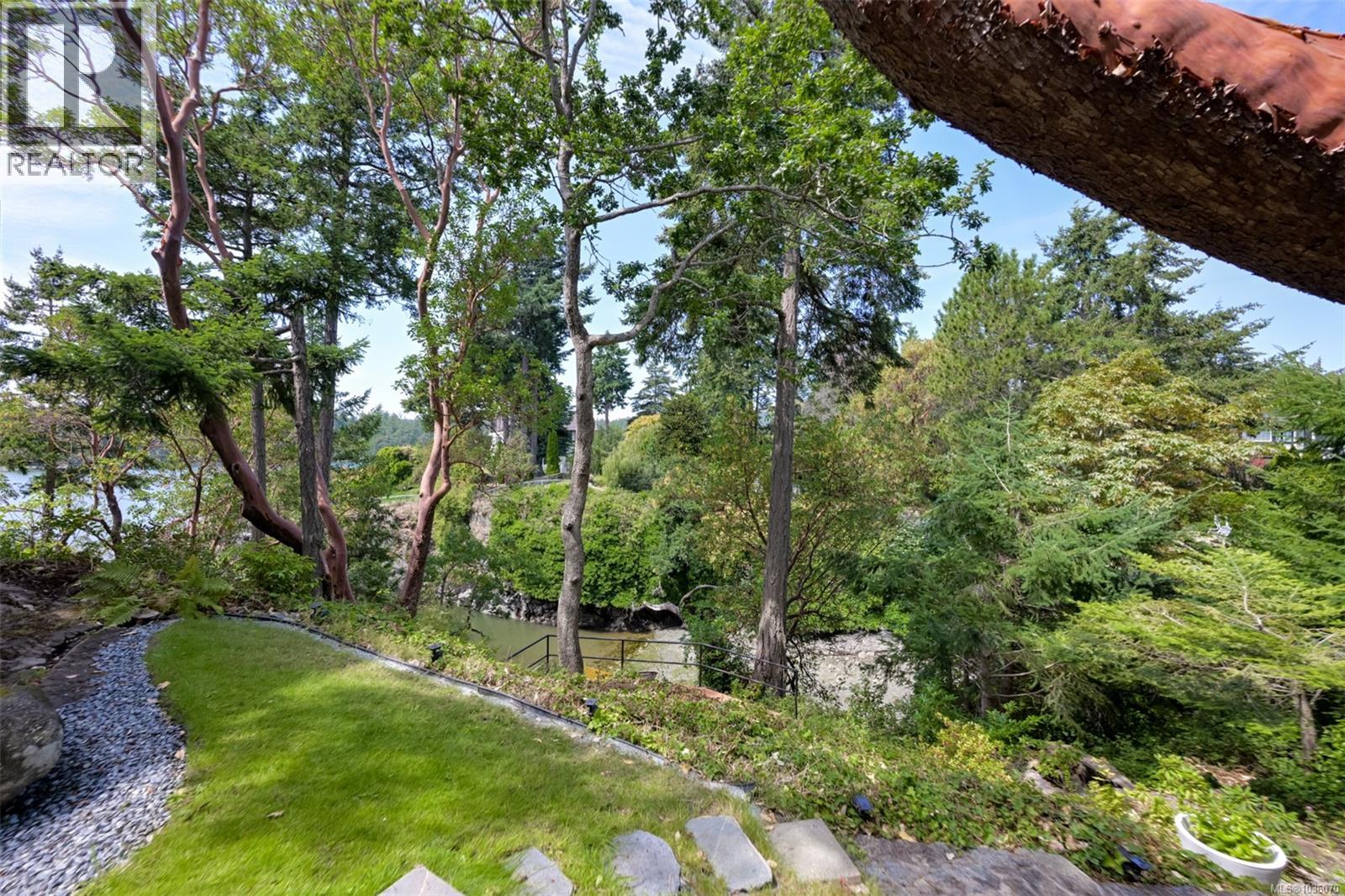 317 Bessborough Close, View Royal, British Columbia  V9B 3M3 - Photo 27 - 1036070