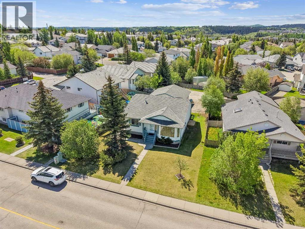 121 Quigley Drive, Cochrane, Alberta  T4C 1R1 - Photo 40 - A2317758