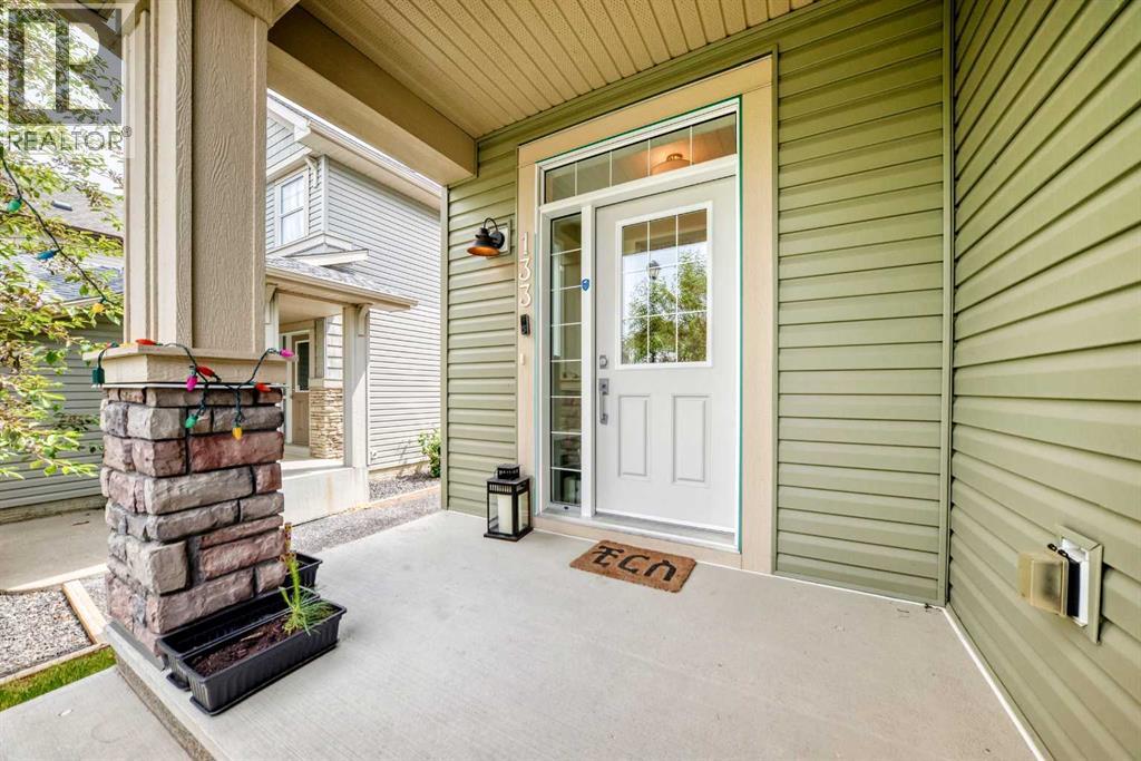 133 Baywater Way SW, Airdrie, Alberta  T4B 3V5 - Photo 3 - A2322208