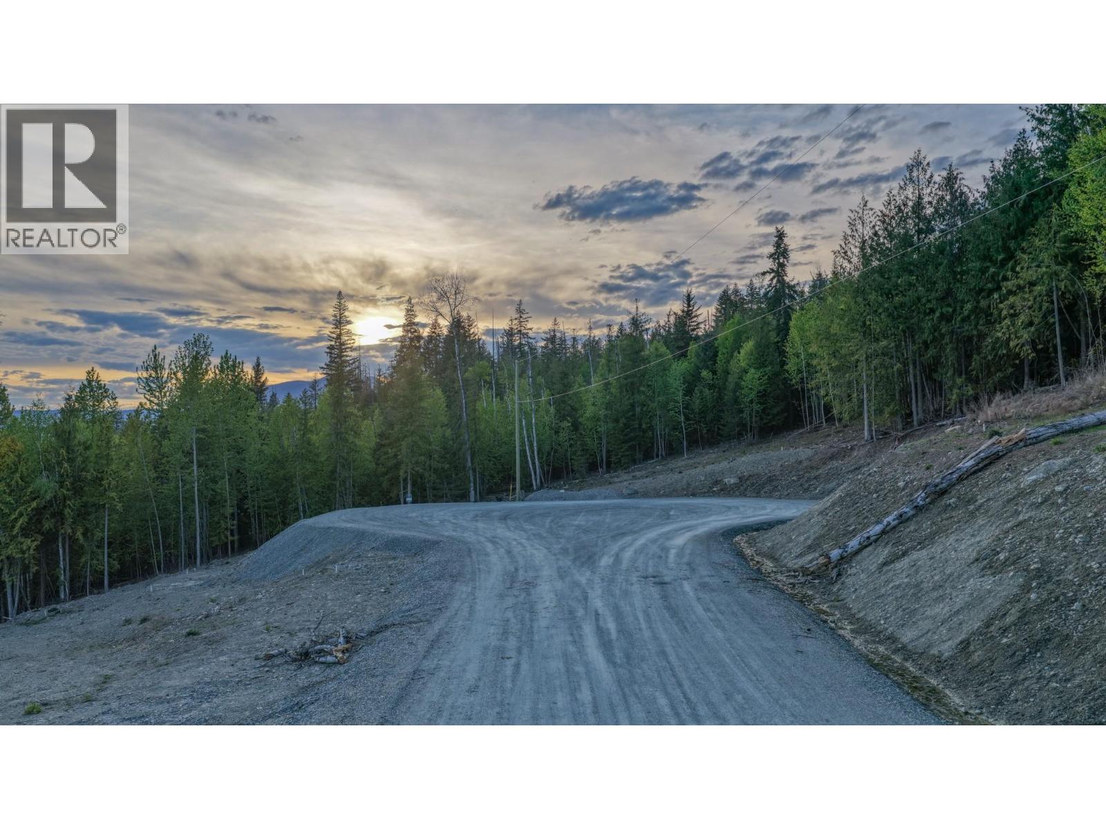 Lot 9 Lonneke Trail, Anglemont, British Columbia  V0E 1M8 - Photo 8 - 10385774