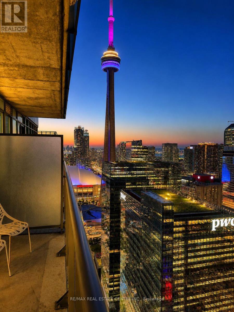 4706 - 65 Bremner Boulevard, Toronto, Ontario M5J 0A7 - Photo 1 - C13618688