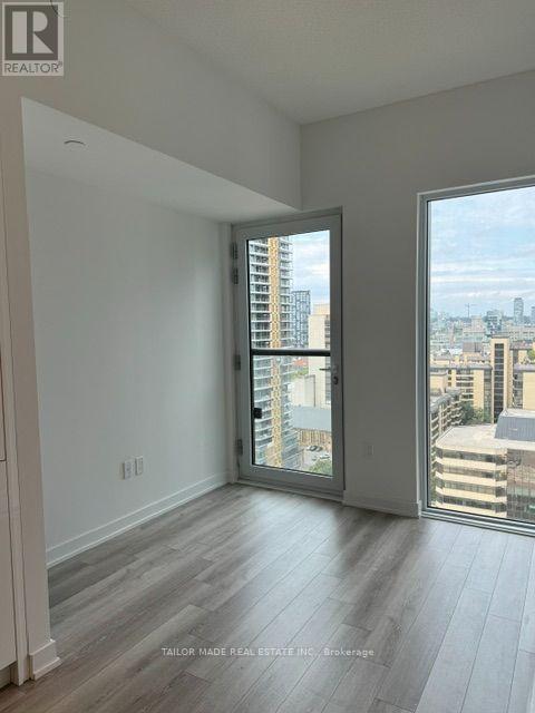 1802 - 238 Simcoe Street, Toronto, Ontario  M5T 0E2 - Photo 10 - C13618800