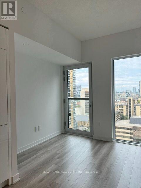 1802 - 238 Simcoe Street, Toronto, Ontario  M5T 0E2 - Photo 11 - C13618800