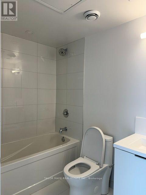 1802 - 238 Simcoe Street, Toronto, Ontario  M5T 0E2 - Photo 7 - C13618800