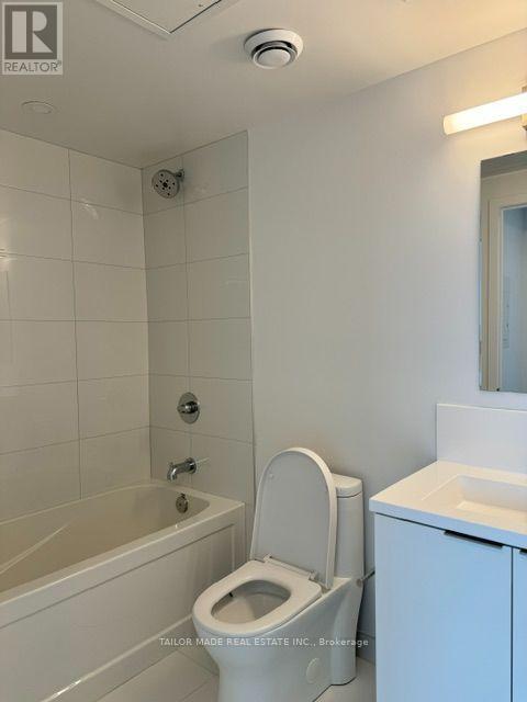 1802 - 238 Simcoe Street, Toronto, Ontario  M5T 0E2 - Photo 8 - C13618800