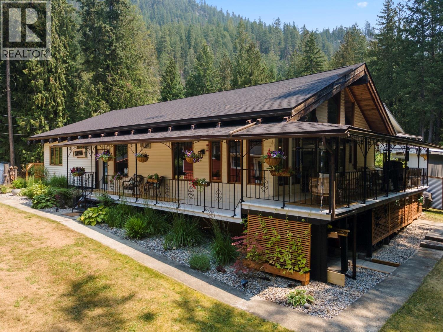 10215 Twin Bays Road