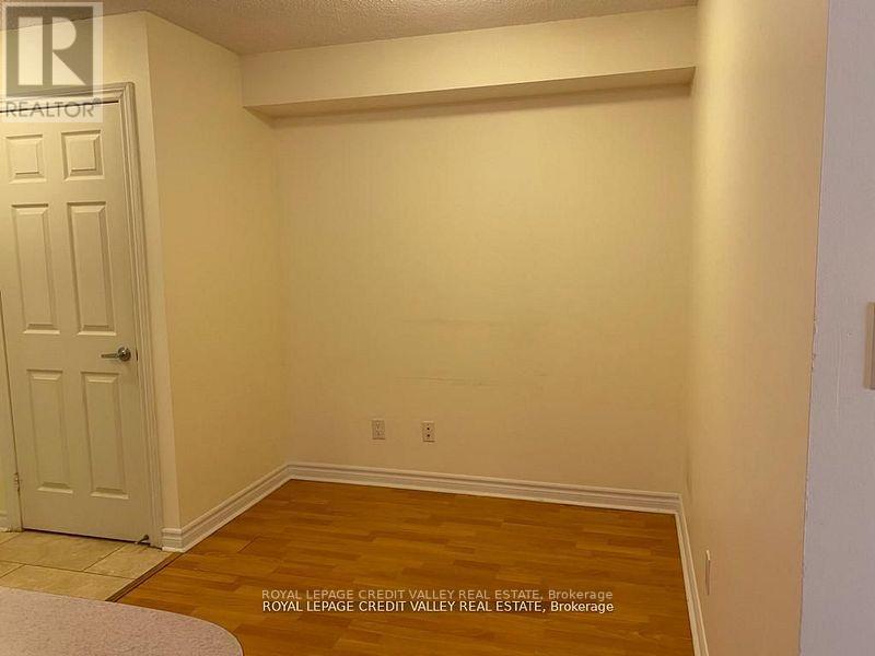 1204 - 3880 Duke Of York Boulevard, Mississauga, Ontario  L5B 4M7 - Photo 8 - W13618796
