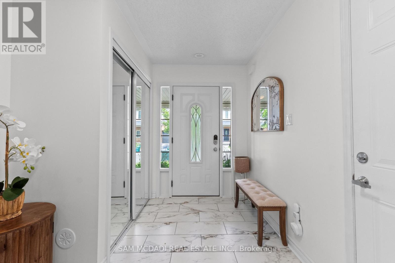 886 Fowles Court, Milton, Ontario  L9T 0Z8 - Photo 2 - W13618830