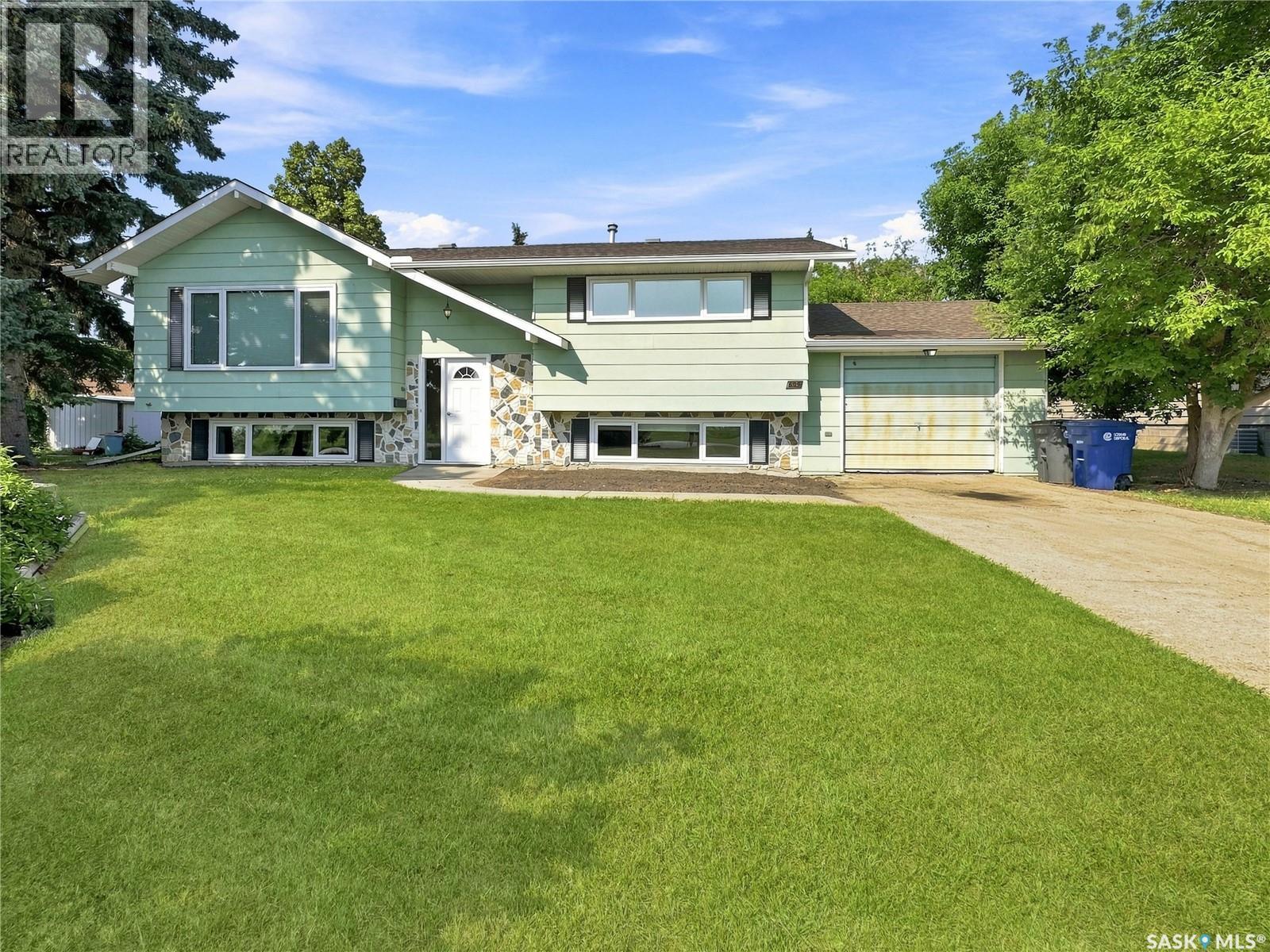 609 Railway Avenue, Balcarres, Saskatchewan  S0G 0C0 - Photo 1 - SK044028