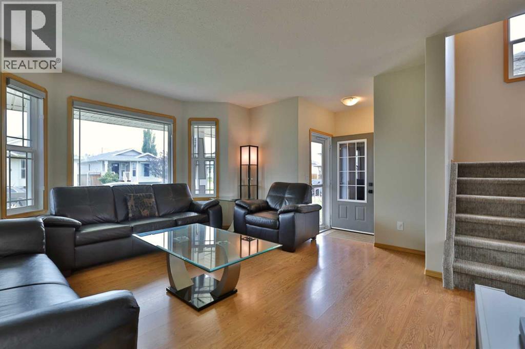 4513 73a Street, Camrose, Alberta  T4V 1X9 - Photo 3 - A2327345