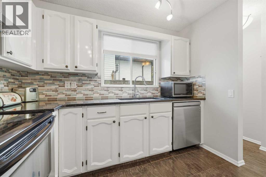 32 Beddington Rise NE, Calgary, Alberta  T3K 1N2 - Photo 8 - A2324226