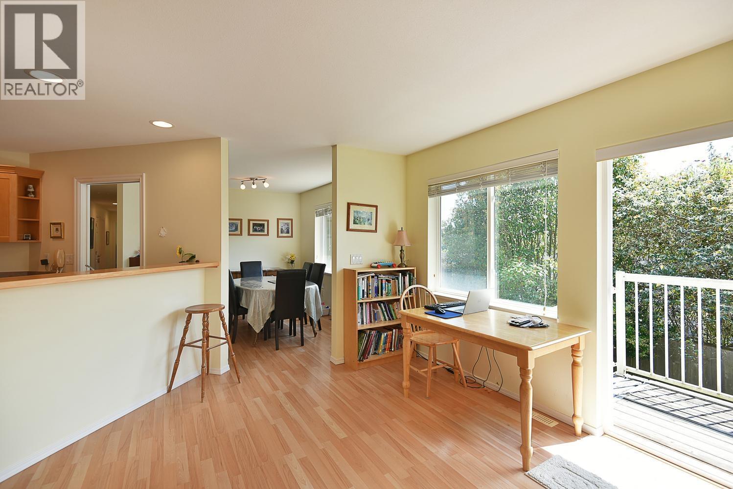 6317 Samron Road, Sechelt, British Columbia  V7Z 0N6 - Photo 13 - R3151058