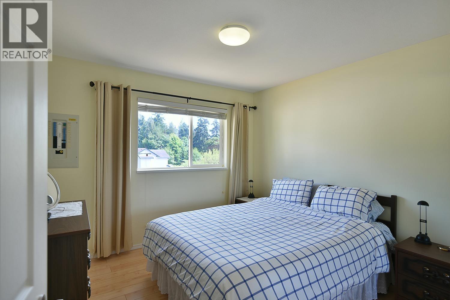6317 Samron Road, Sechelt, British Columbia  V7Z 0N6 - Photo 19 - R3151058