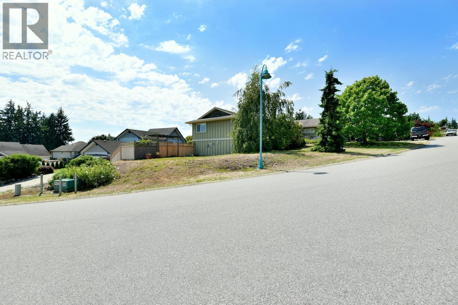 6317 Samron Road, Sechelt, British Columbia  V7Z 0N6 - Photo 25 - R3151058