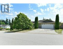 6317 SAMRON ROAD, Sechelt, British Columbia