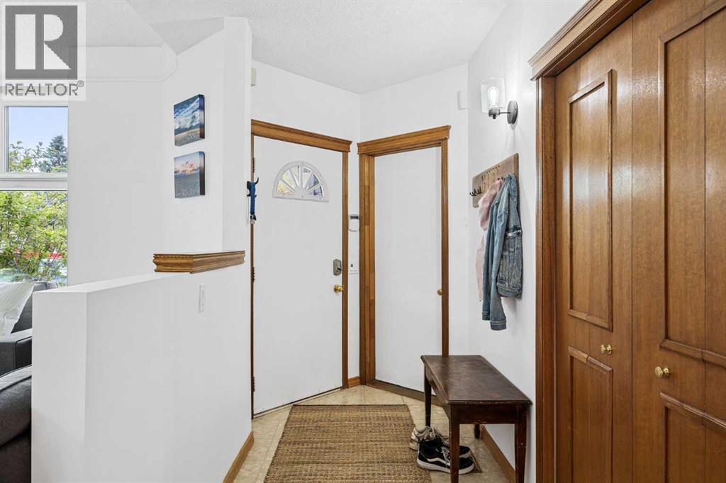 989 Macewan Valley Road, Calgary, Alberta  T3K 3R2 - Photo 5 - A2325850