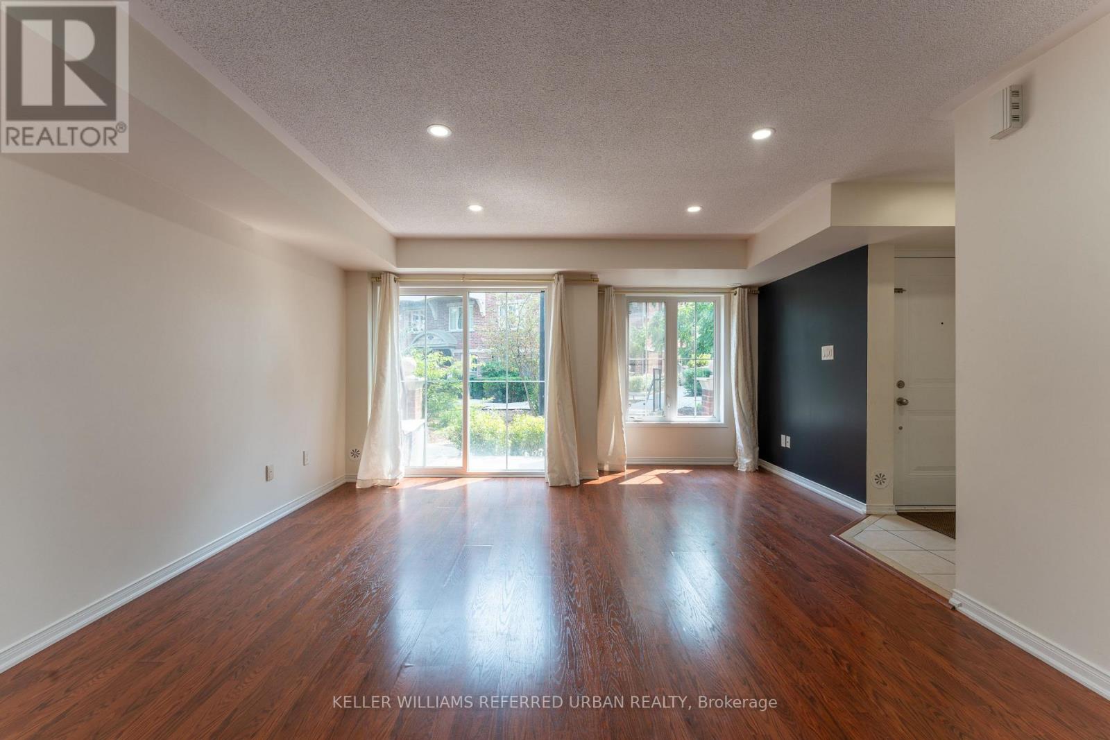 27 - 19 HAYS BOULEVARD, Oakville, Ontario