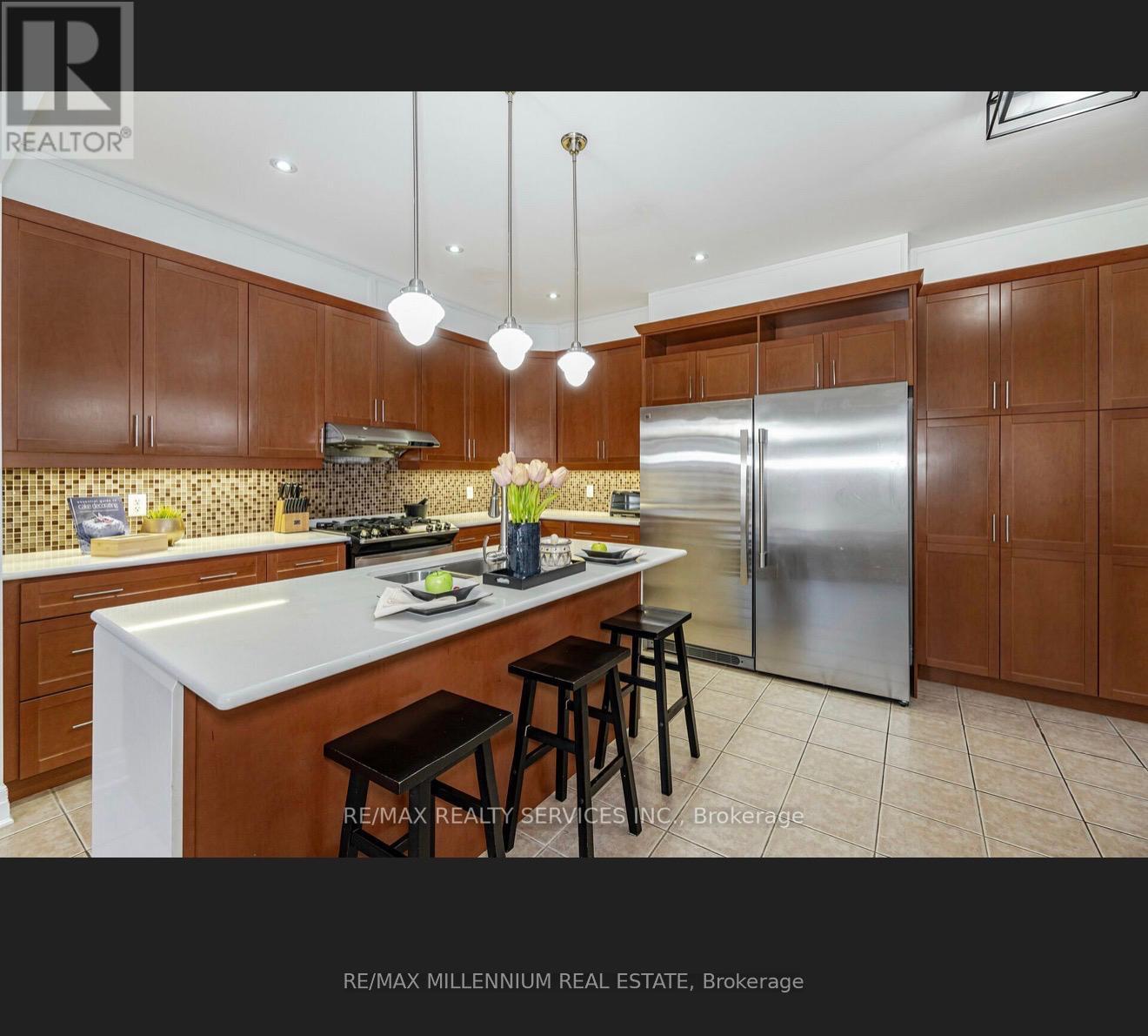17 Haverty Trail, Brampton, Ontario  L7A 0S7 - Photo 5 - W13618870