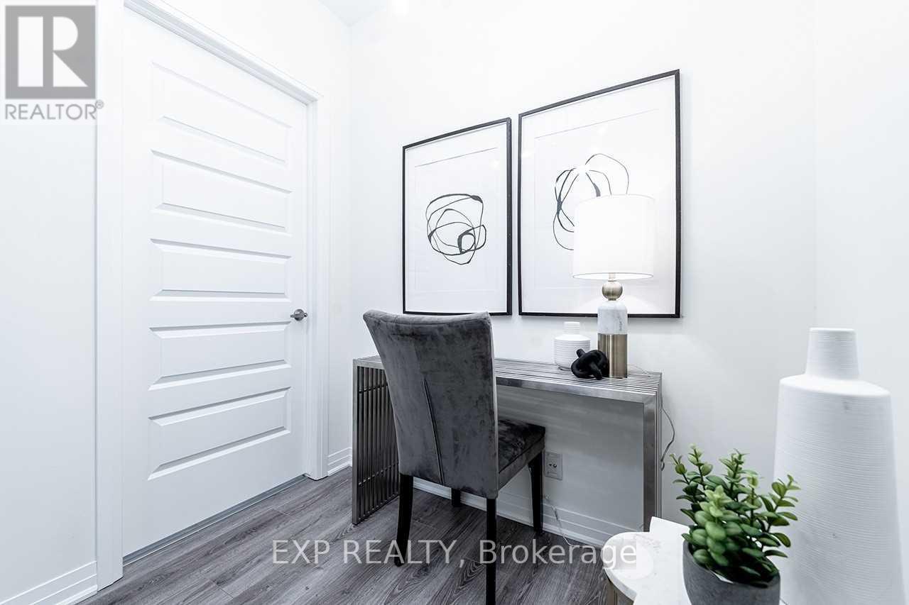 422 - 128 Grovewood Common Street, Oakville, Ontario  L6H 0X4 - Photo 4 - W13618876