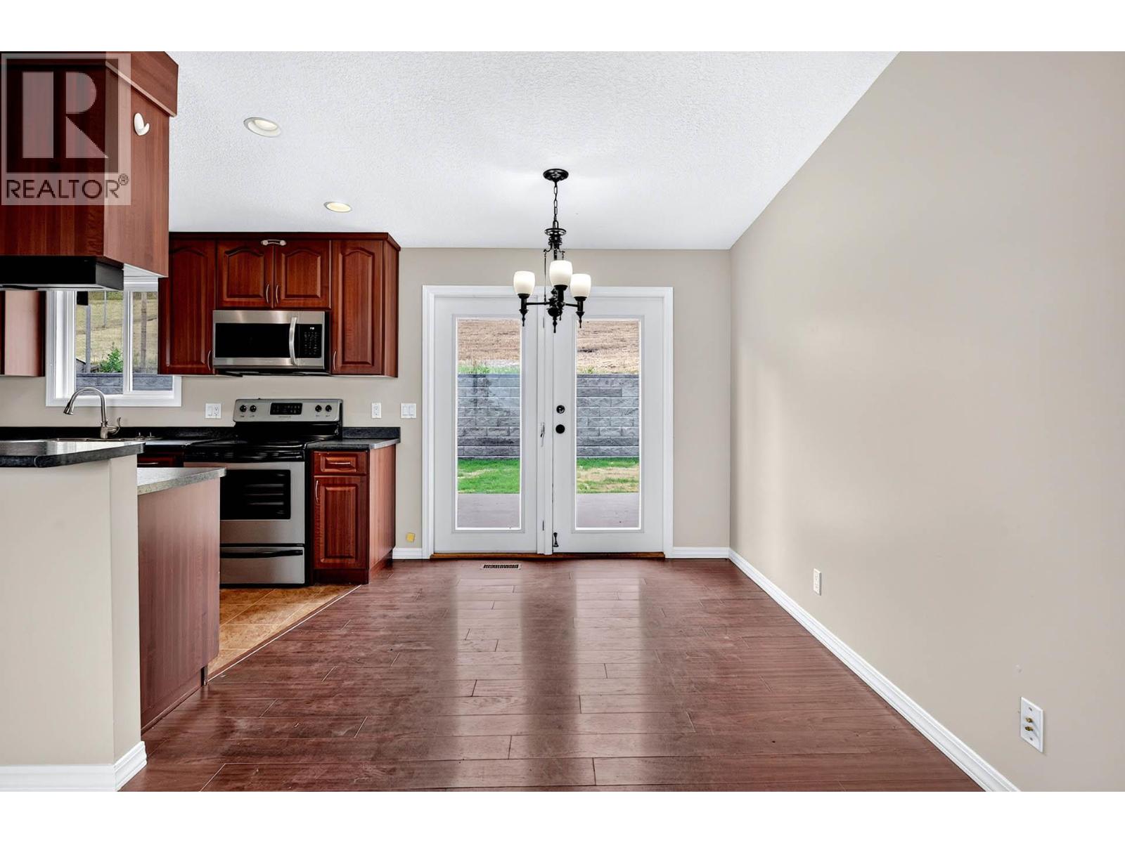 1233 Foxwood Lane, Kamloops, British Columbia  V2C 5E4 - Photo 7 - 10394156