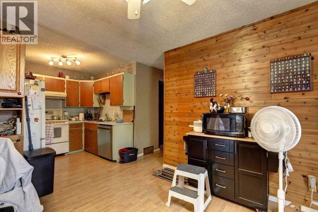 2009 41 Street SE, Calgary, Alberta  T2B 1C5 - Photo 10 - A2329112