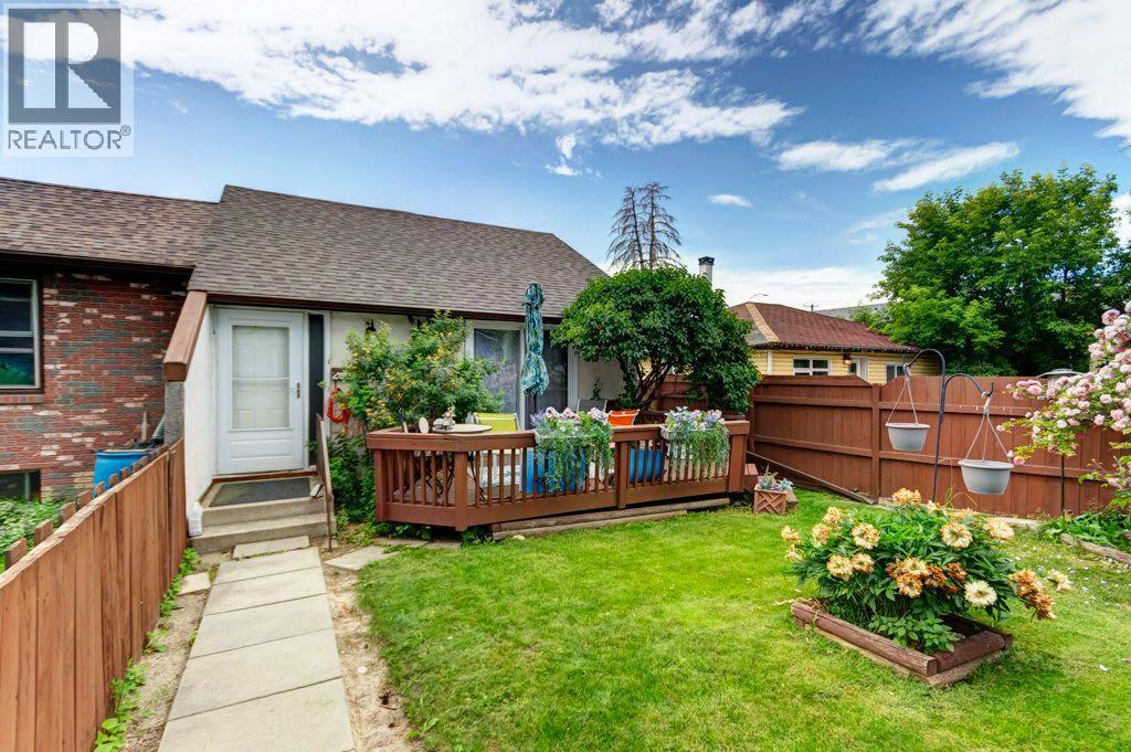 2009 41 Street SE, Calgary, Alberta  T2B 1C5 - Photo 3 - A2329112