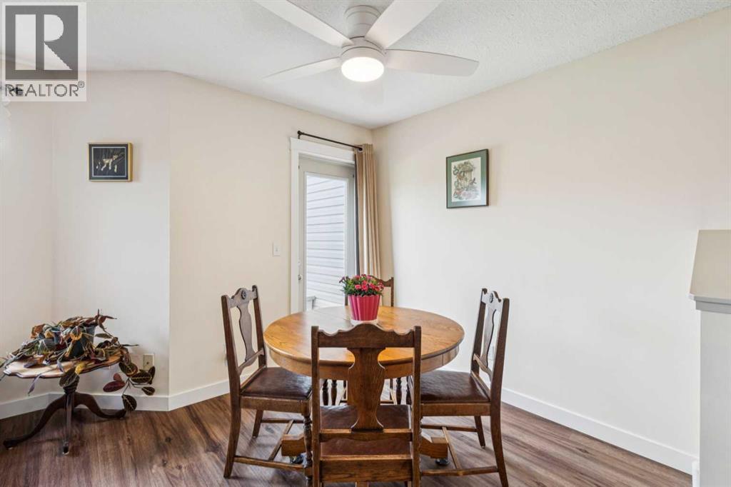 212 Bayside Point SW, Airdrie, Alberta  T4B 2X6 - Photo 12 - A2329995