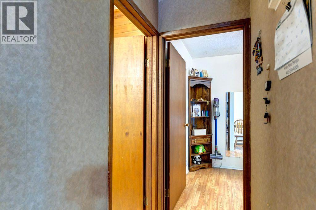 2009 41 Street SE, Calgary, Alberta  T2B 1C5 - Photo 14 - A2329112