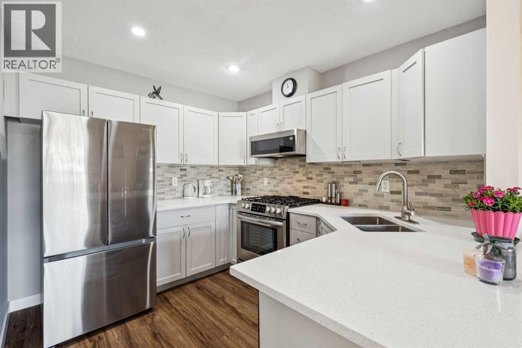 212 Bayside Point SW, Airdrie, Alberta  T4B 2X6 - Photo 8 - A2329995